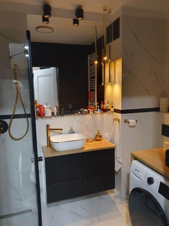 Apartament 3 Pokojowy Lub Pokoj W Mieszkaniu W Nowym Bloku Varsovia Exterior foto