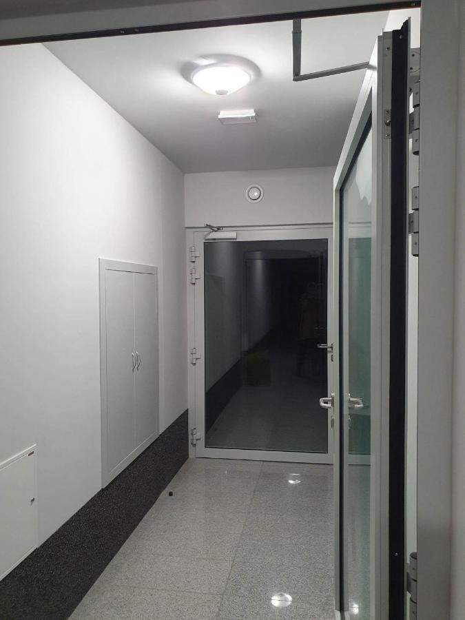 Apartament 3 Pokojowy Lub Pokoj W Mieszkaniu W Nowym Bloku Varsovia Exterior foto